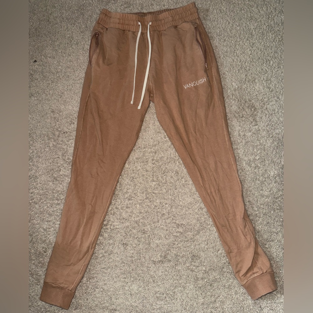 Vanquish joggers good condition, size medium.
